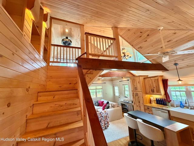 85 Plank Road, Napanoch, NY 12458