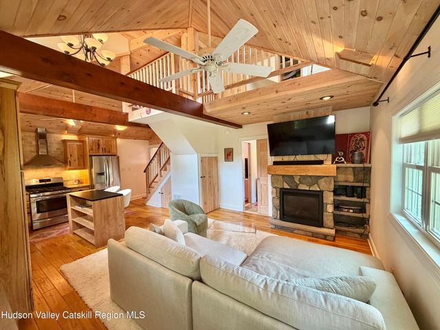 85 Plank Road, Napanoch, NY 12458