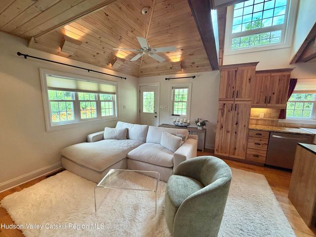 85 Plank Road, Napanoch, NY 12458