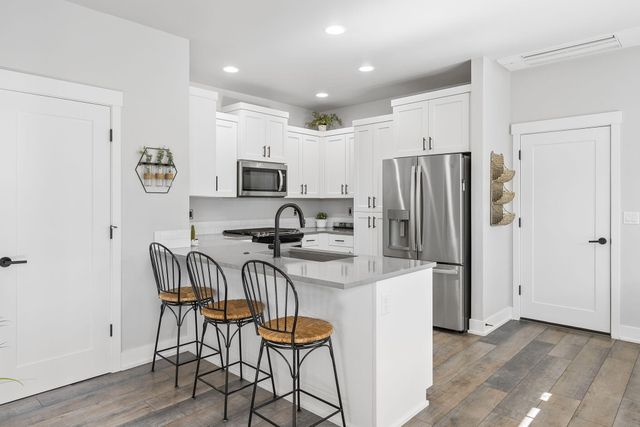 3722 NE Petrosa Avenue, Bend, OR 97701