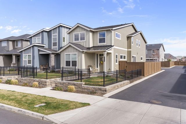 3722 NE Petrosa Avenue, Bend, OR 97701