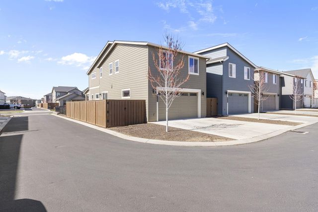 3722 NE Petrosa Avenue, Bend, OR 97701