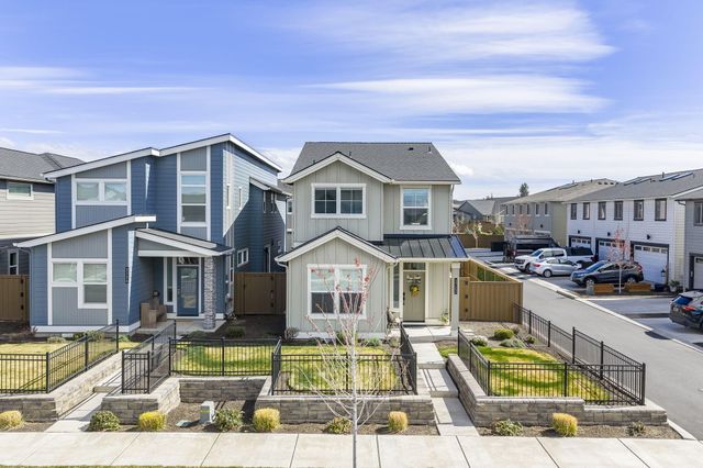 3722 NE Petrosa Avenue, Bend, OR 97701