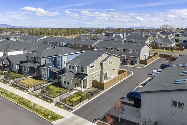 3722 NE Petrosa Avenue, Bend, OR 97701