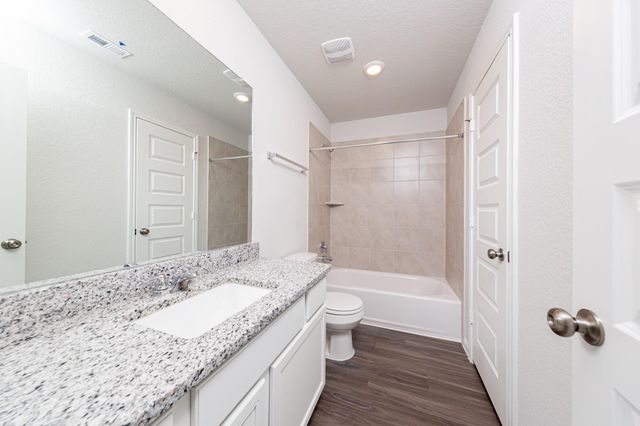 2405 Bray Head Drive, Conroe, TX 77301