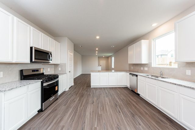 2405 Bray Head Drive, Conroe, TX 77301