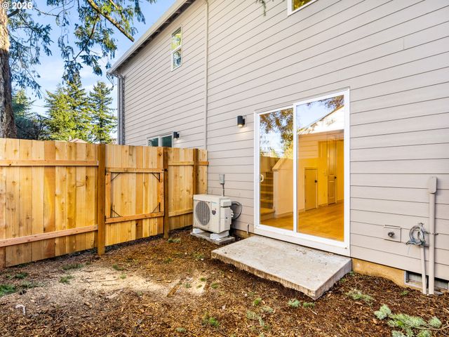 7452 Se Tolman St, Portland, OR 97213