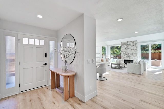 22136 Dean Court, Cupertino, CA 95014