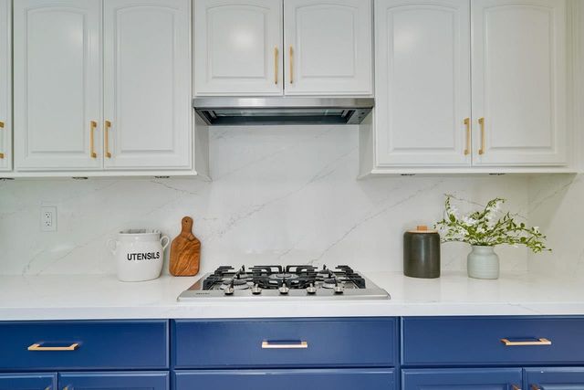 22136 Dean Court, Cupertino, CA 95014