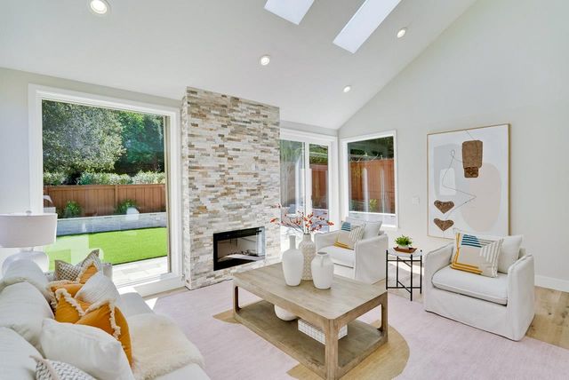 22136 Dean Court, Cupertino, CA 95014