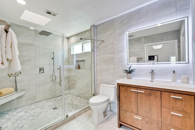 22136 Dean Court, Cupertino, CA 95014