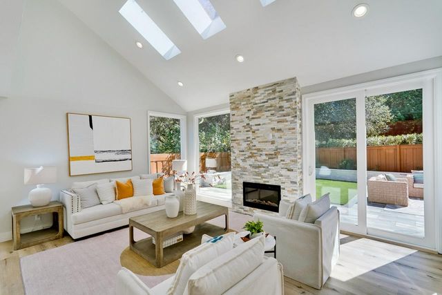 22136 Dean Court, Cupertino, CA 95014