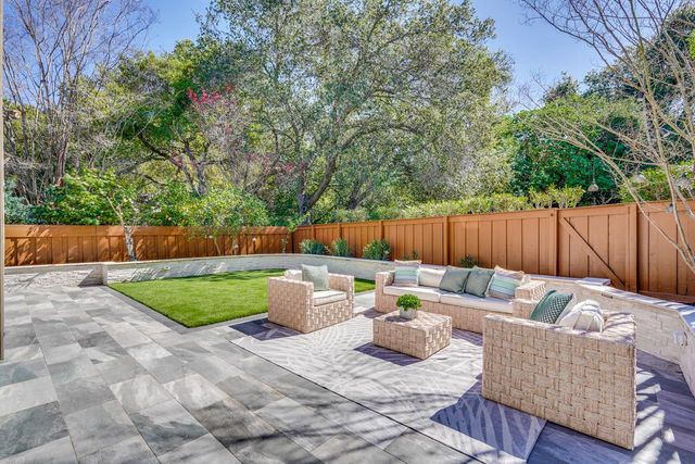 22136 Dean Court, Cupertino, CA 95014