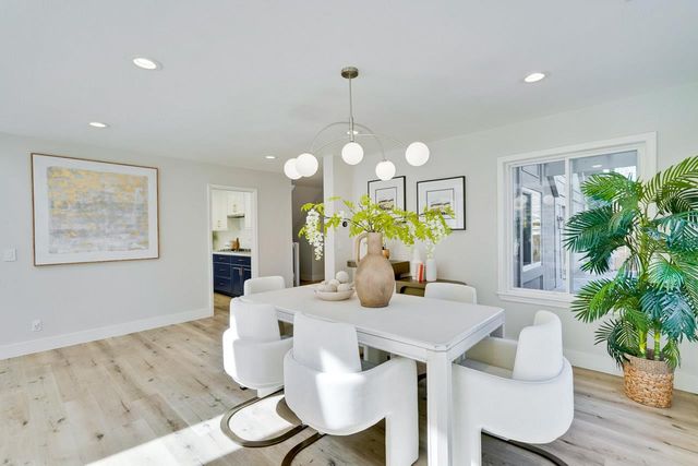 22136 Dean Court, Cupertino, CA 95014