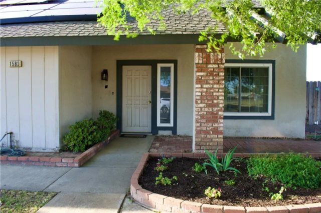 1583 Celeste, Clovis, CA 93611