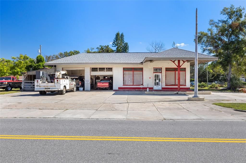 1015 S GROVE STREET, Eustis, FL 32726