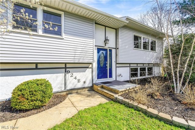 924 E Schaaf Road, Brooklyn Heights, OH 44131