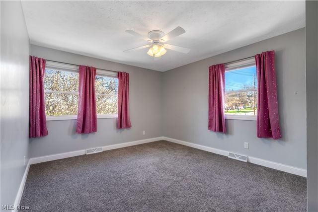 924 E Schaaf Road, Brooklyn Heights, OH 44131