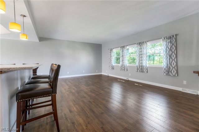 924 E Schaaf Road, Brooklyn Heights, OH 44131
