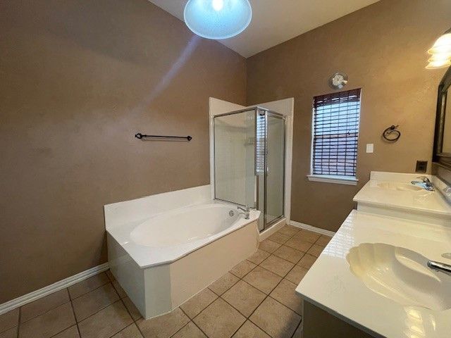 408 Hideaway Court, Euless, TX 76039