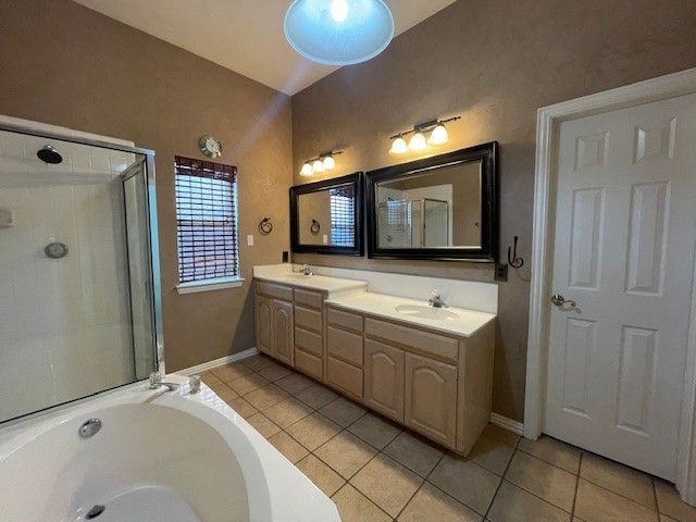 408 Hideaway Court, Euless, TX 76039