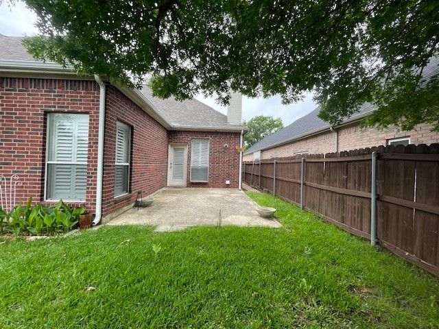 408 Hideaway Court, Euless, TX 76039