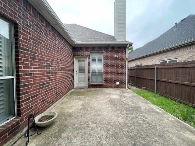 408 Hideaway Court, Euless, TX 76039
