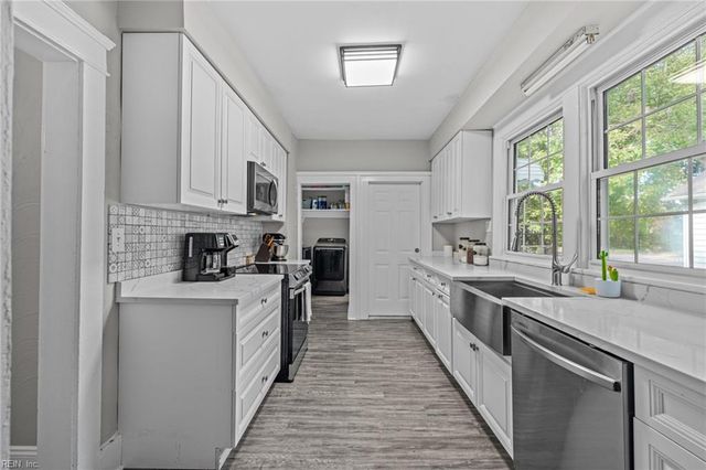 203 Saint James AVE, Suffolk, VA 23434