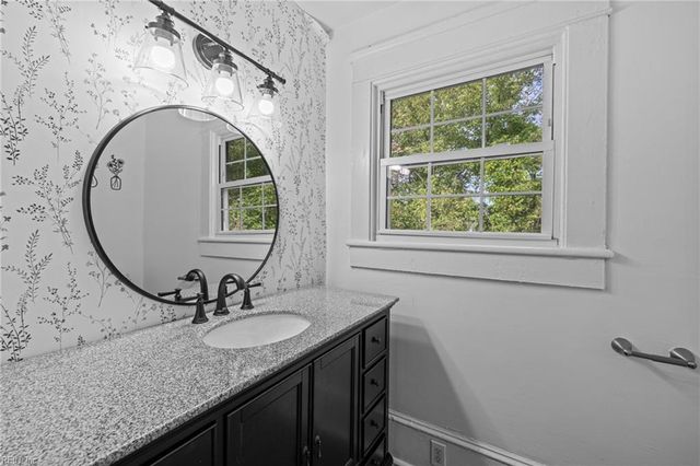 203 Saint James AVE, Suffolk, VA 23434