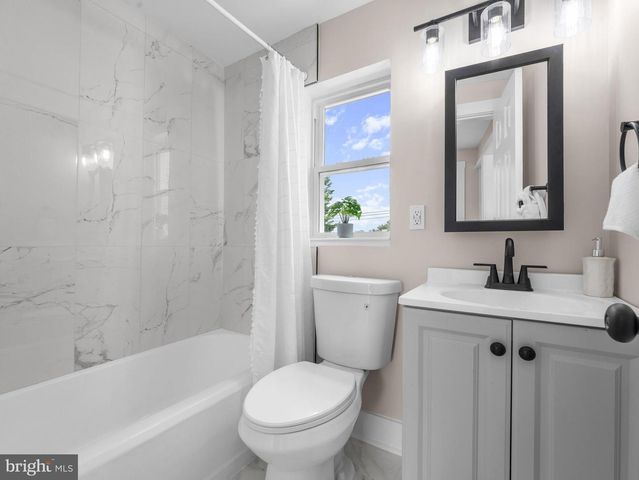 5337 PATRICK HENRY DR, Baltimore, MD 21225