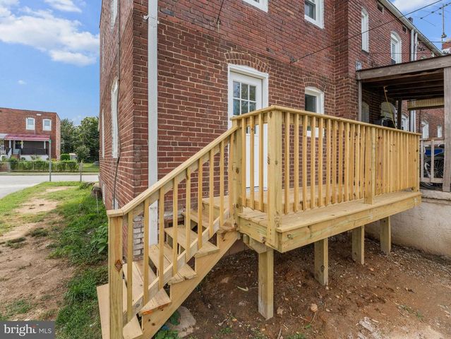 5337 PATRICK HENRY DR, Baltimore, MD 21225