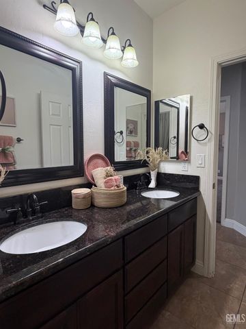 4313 Rhine River Drive, Bakersfield, CA 93308