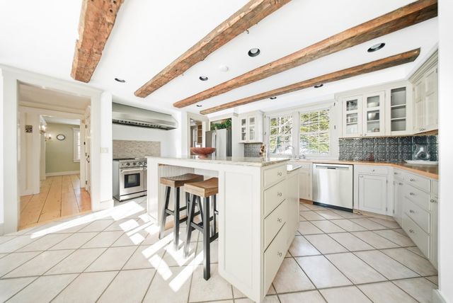 513 Deer Brook Way, Woodstock, VT 05091