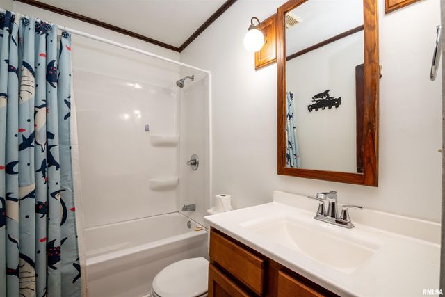 2123 W KELLOGG Avenue, West Peoria, IL 61604