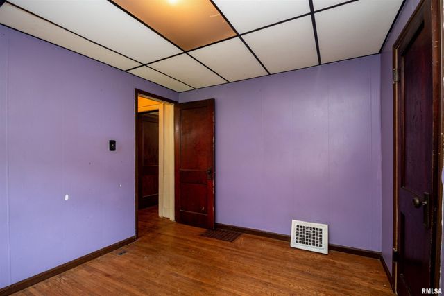 2123 W KELLOGG Avenue, West Peoria, IL 61604