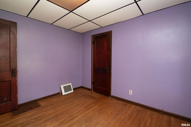 2123 W KELLOGG Avenue, West Peoria, IL 61604