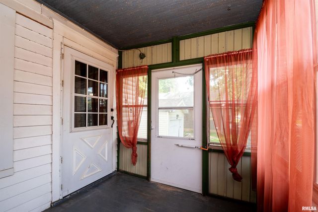 2123 W KELLOGG Avenue, West Peoria, IL 61604