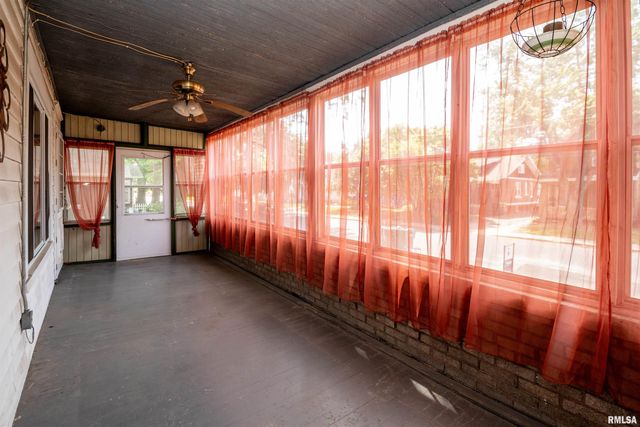 2123 W KELLOGG Avenue, West Peoria, IL 61604