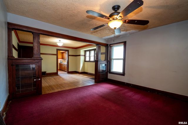 2123 W KELLOGG Avenue, West Peoria, IL 61604