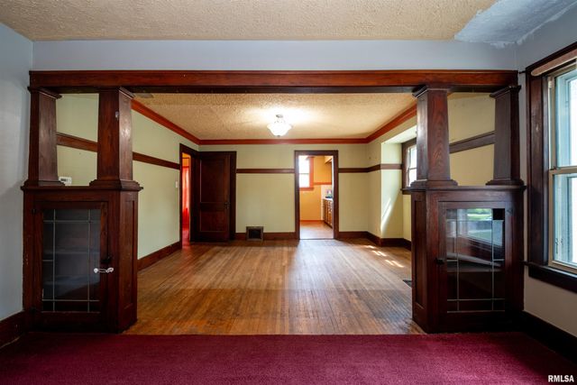 2123 W KELLOGG Avenue, West Peoria, IL 61604