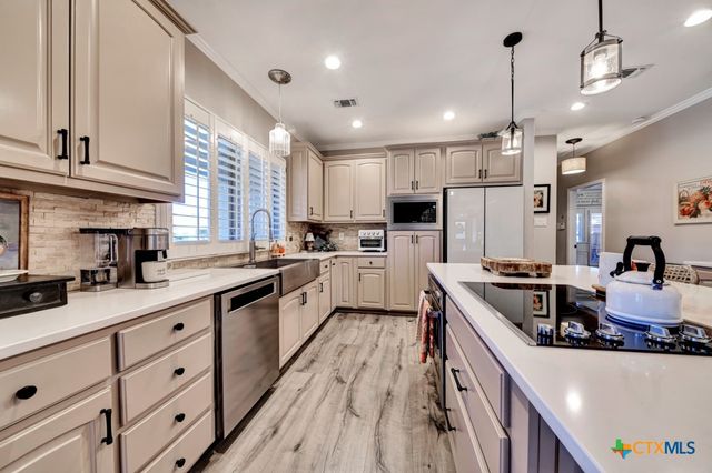 2252 Cotton Boulevard, New Braunfels, TX 78130