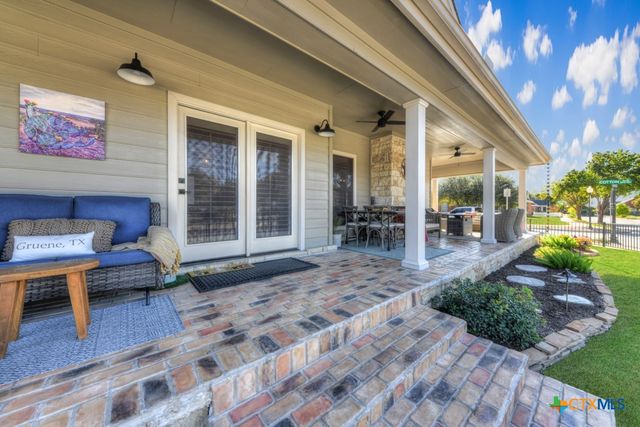 2252 Cotton Boulevard, New Braunfels, TX 78130