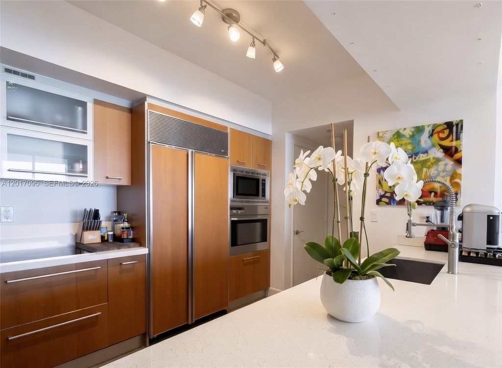 400 Alton Rd 1709, Miami Beach, FL 33139