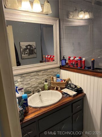 31 Suburban Lane, Inola, OK 74036