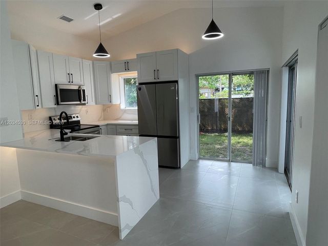 3325 NW 79th Way 3325, Davie, FL 33024