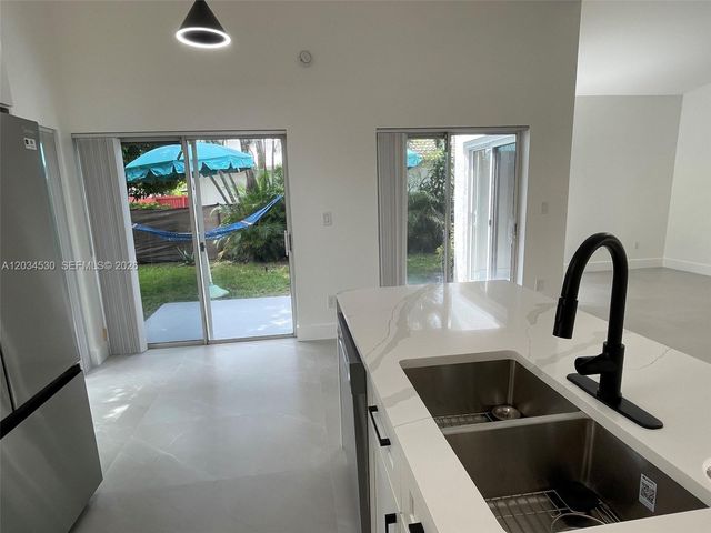 3325 NW 79th Way 3325, Davie, FL 33024