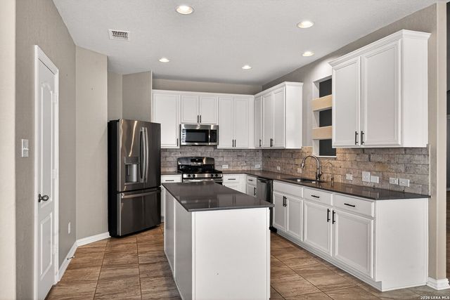 6661 Bowie Cove, Cibolo, TX 78108