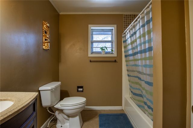 3 Leicester Drive, Bella Vista, AR 72714