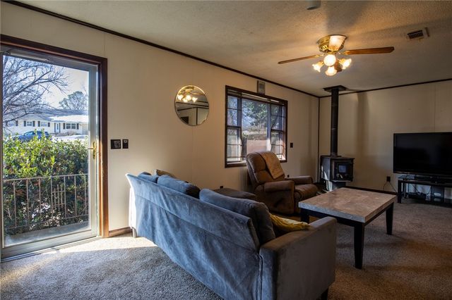 3 Leicester Drive, Bella Vista, AR 72714