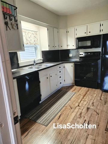 515 Selby Street, Hopkins, MI 49328